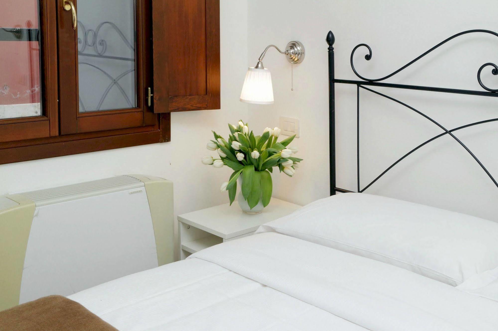 Borgo Papareschi Aparthotel Roma Ngoại thất bức ảnh
